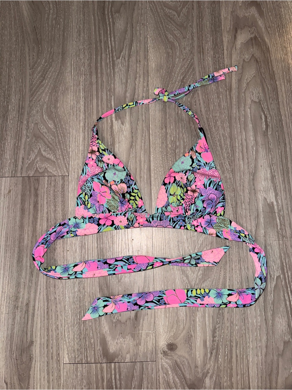 Vintage 00s Victoria’s Secret bikini top